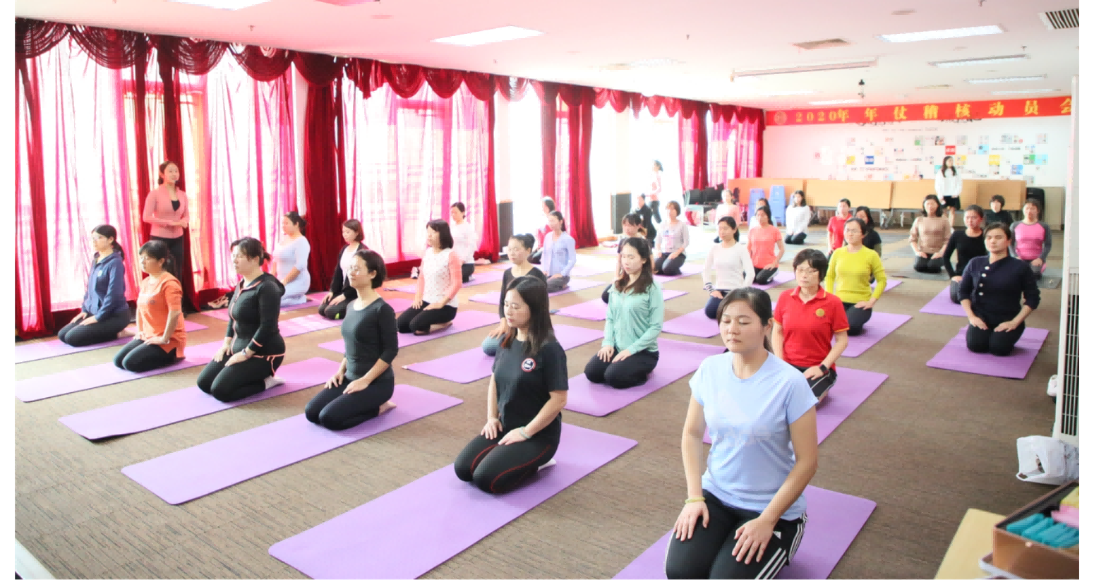 Diversified clubs such as yoga, basketball, badminton, etc.